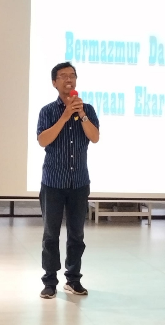 mas Bambang Gunadi membawakan sesi pertama PAKAI_1